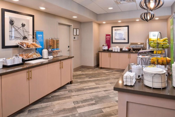 Hampton Inn and Suites Altoona-Des Moines by Hilton image 15