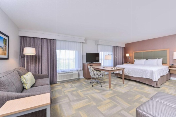 Hampton Inn and Suites Altoona-Des Moines by Hilton image 27