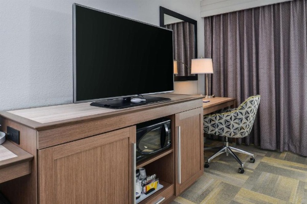 Hampton Inn and Suites Altoona-Des Moines by Hilton image 28