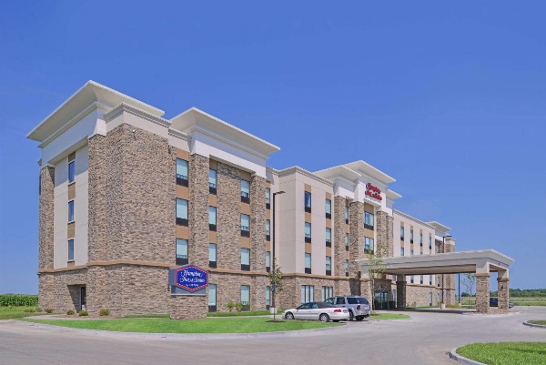 Hampton Inn and Suites Altoona-Des Moines by Hilton image 3